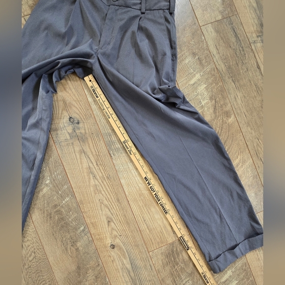 Nike Golf Tour Performance, Dry Fit Men's 32x32 Medium Gray Pants - Picture 2 of 14